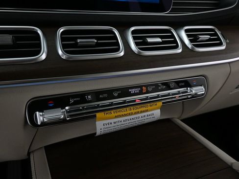 New 2026 Mercedes-Benz GLS 450 4MATIC image 14