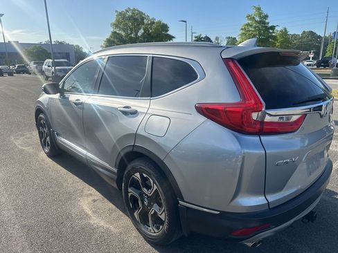 Used 2018 Honda CR-V Touring image 6