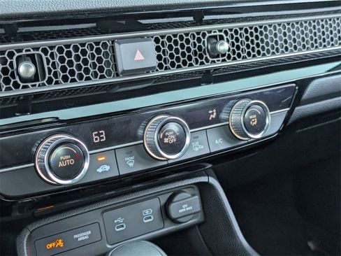 Used 2025 Honda Civic Sport image 22