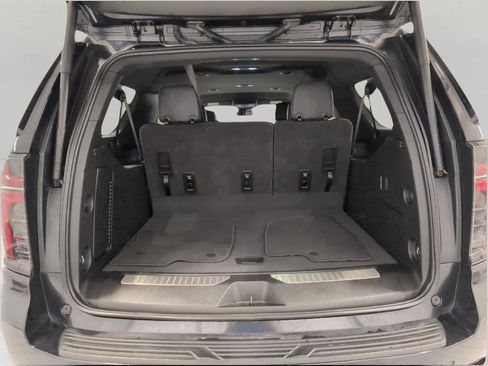Used 2025 Chevrolet Suburban Z71 AWD/4WD image 16