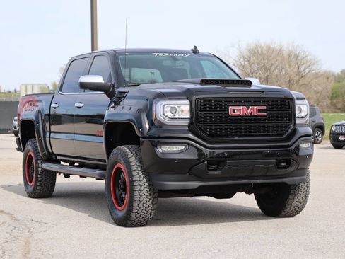 Used 2017 GMC Sierra 1500 SLT w/ SLT Premium Package image 4