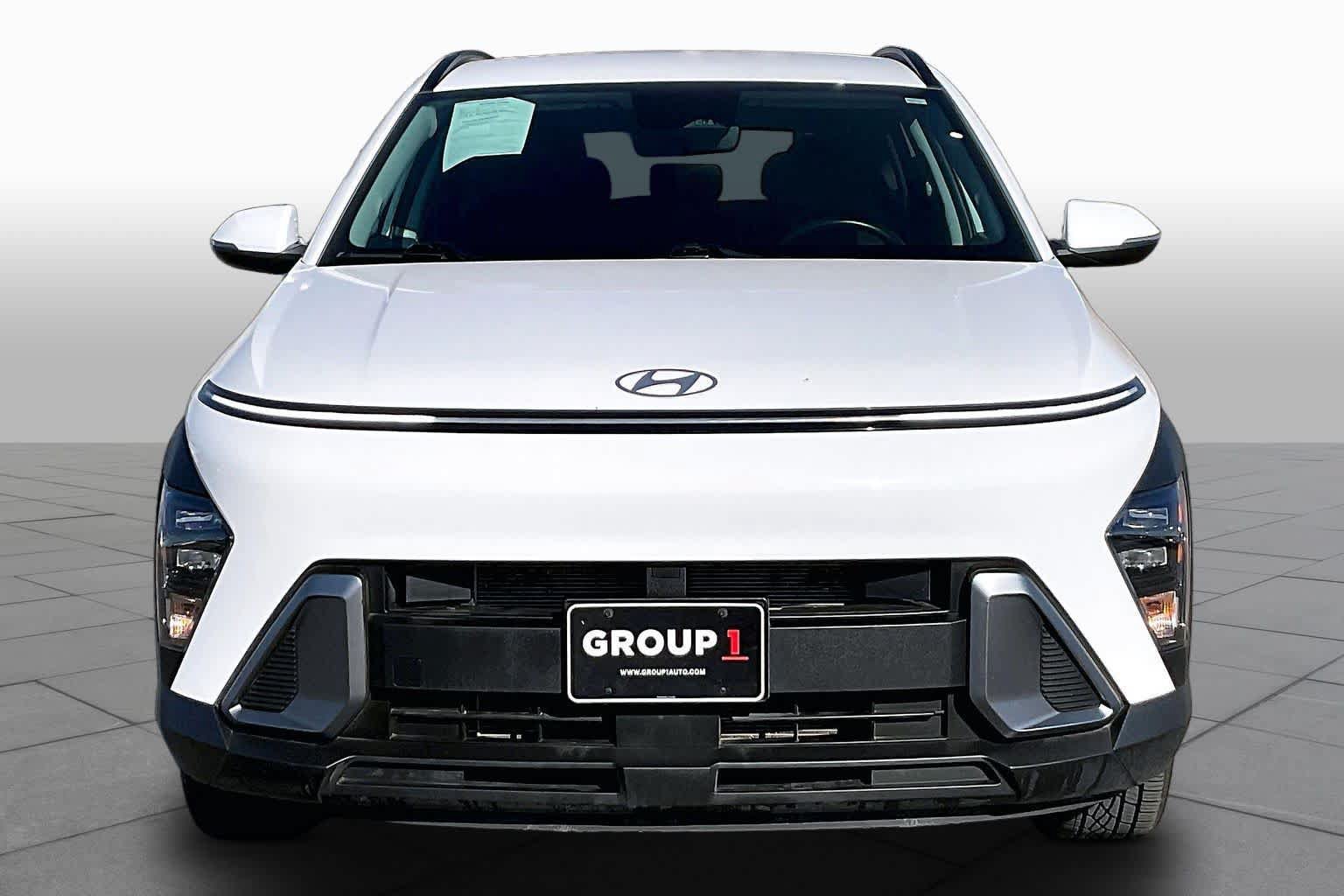 Used 2025 Hyundai Kona SEL FWD image 4
