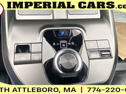 New 2026 Subaru Solterra Premium image 24