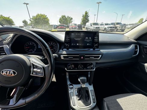 Used 2021 Kia Seltos S image 13