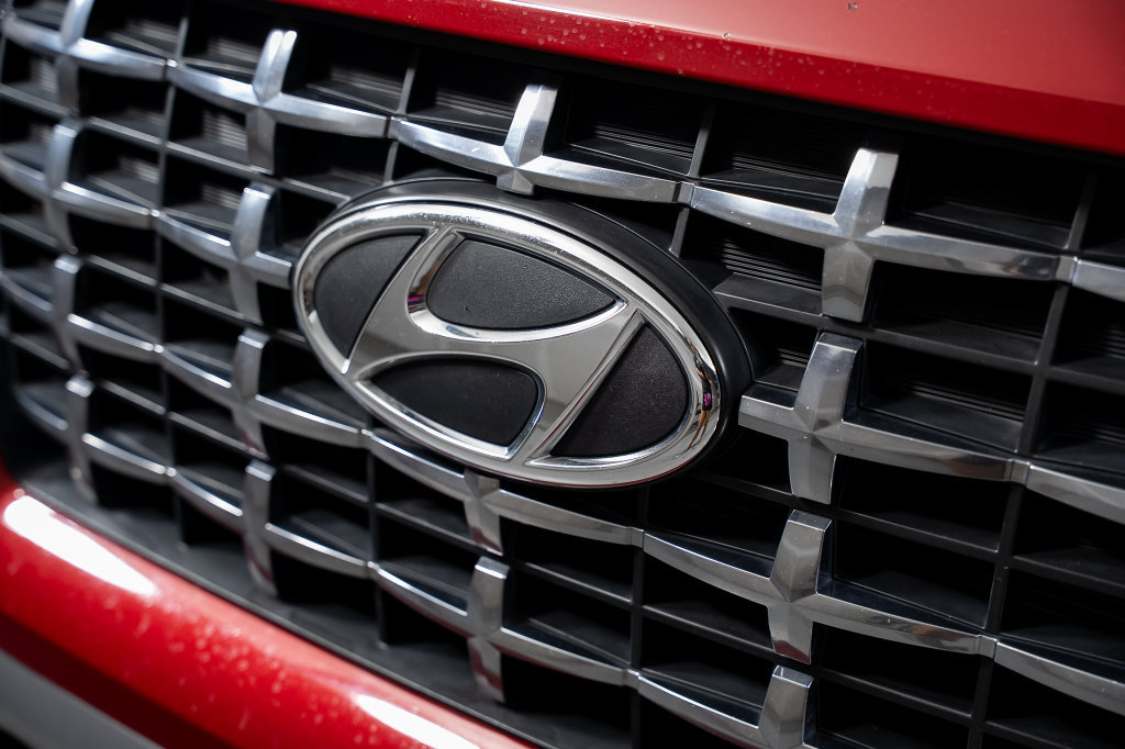 Certified 2022 Hyundai Venue Limited FWD image 20