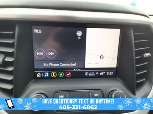 Used 2021 GMC Acadia SLT w/ Trailering Package image 27