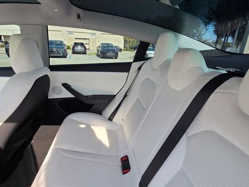 Used 2025 Tesla Model 3 Long Range RWD image 18
