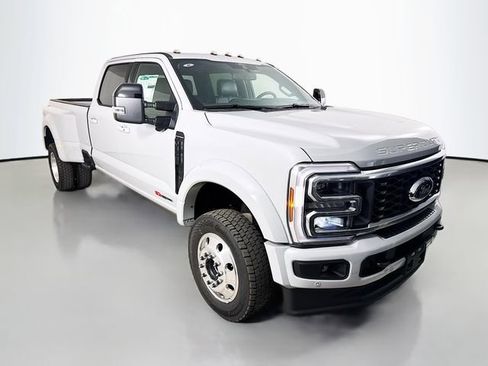 New 2026 Ford F450 Platinum image 1