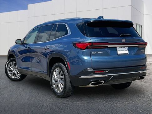 Used 2025 Buick Enclave Preferred AWD/4WD image 3