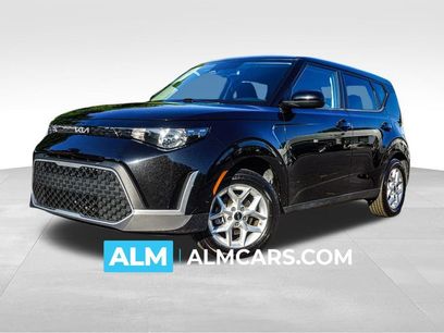 Used 2025 Kia Soul LX w/ LX Technology Package