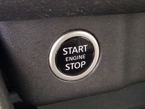 Used 2023 Nissan Rogue SV AWD/4WD image 24
