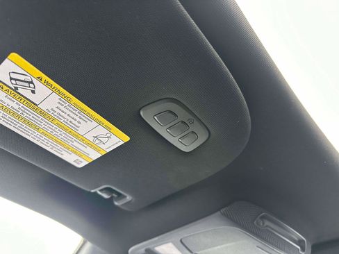 Used 2024 Ford Expedition Limited image 31