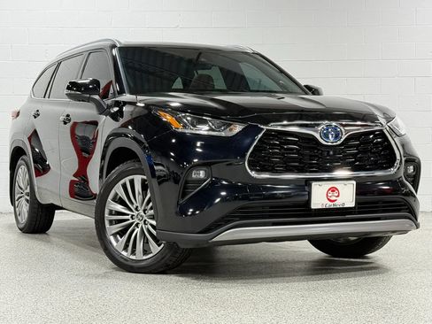 Used 2023 Toyota Highlander Platinum AWD/4WD image 4