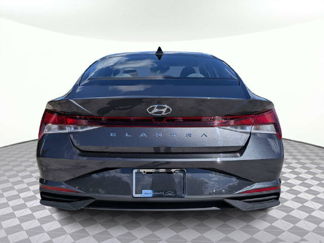 Used 2023 Hyundai Elantra SEL w/ Convenience Package FWD image 5