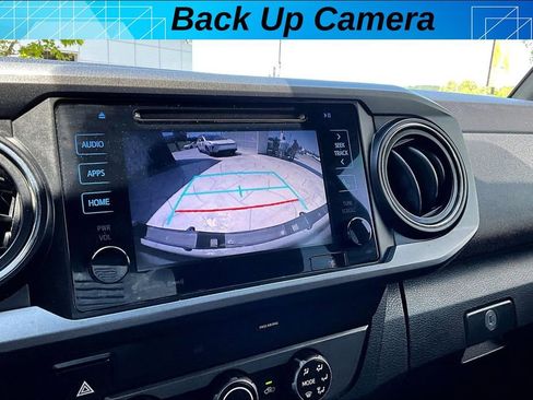 Used 2019 Toyota Tacoma TRD Off-Road AWD/4WD image 10