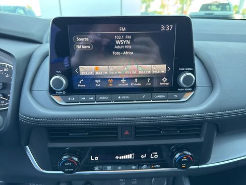 New 2026 Nissan Rogue SV FWD image 28