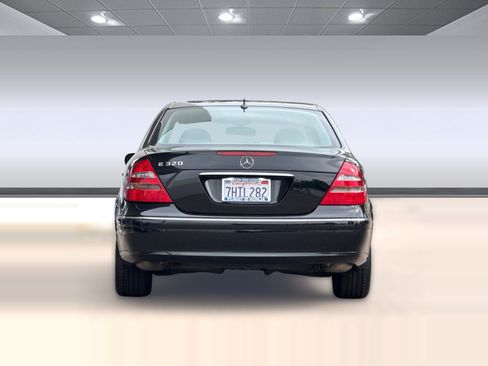 Used 2005 Mercedes-Benz E 320 Sedan image 9
