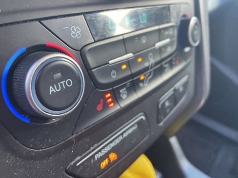 Used 2018 Ford Escape SE w/ SE Sync 3 Package image 7