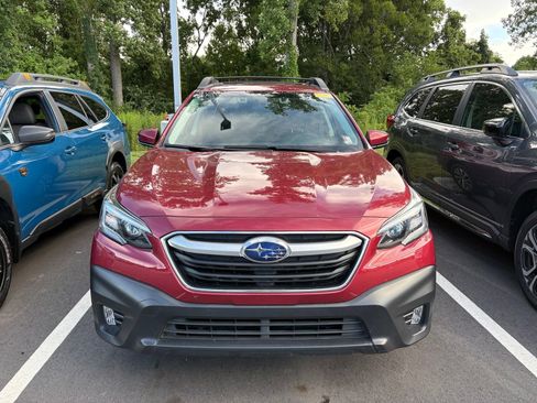 Certified 2022 Subaru Outback Premium AWD/4WD image 2