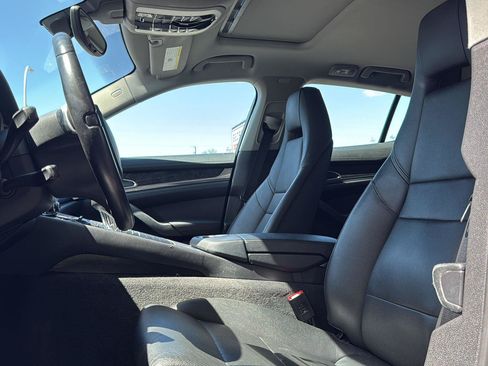 Used 2012 Porsche Panamera RWD image 4