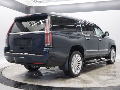 Used 2017 Cadillac Escalade ESV Platinum image 6