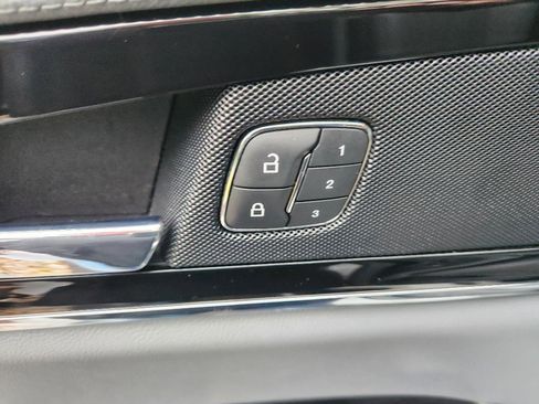 Certified 2022 Lincoln Nautilus Reserve image 31