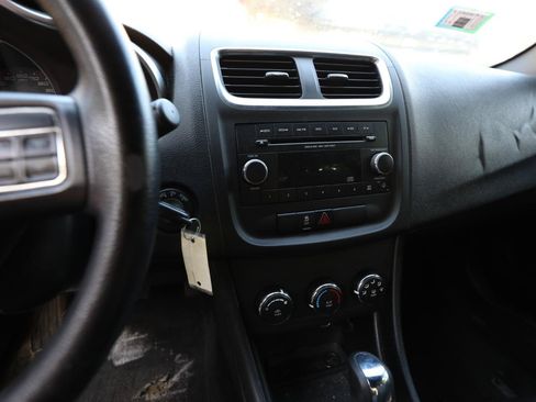 Used 2013 Dodge Avenger SE FWD image 17