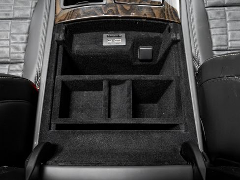 Used 2023 Cadillac Escalade Sport Platinum w/ LPO, ONYX Package image 29