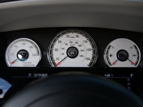 Certified 2017 Rolls-Royce Wraith image 16