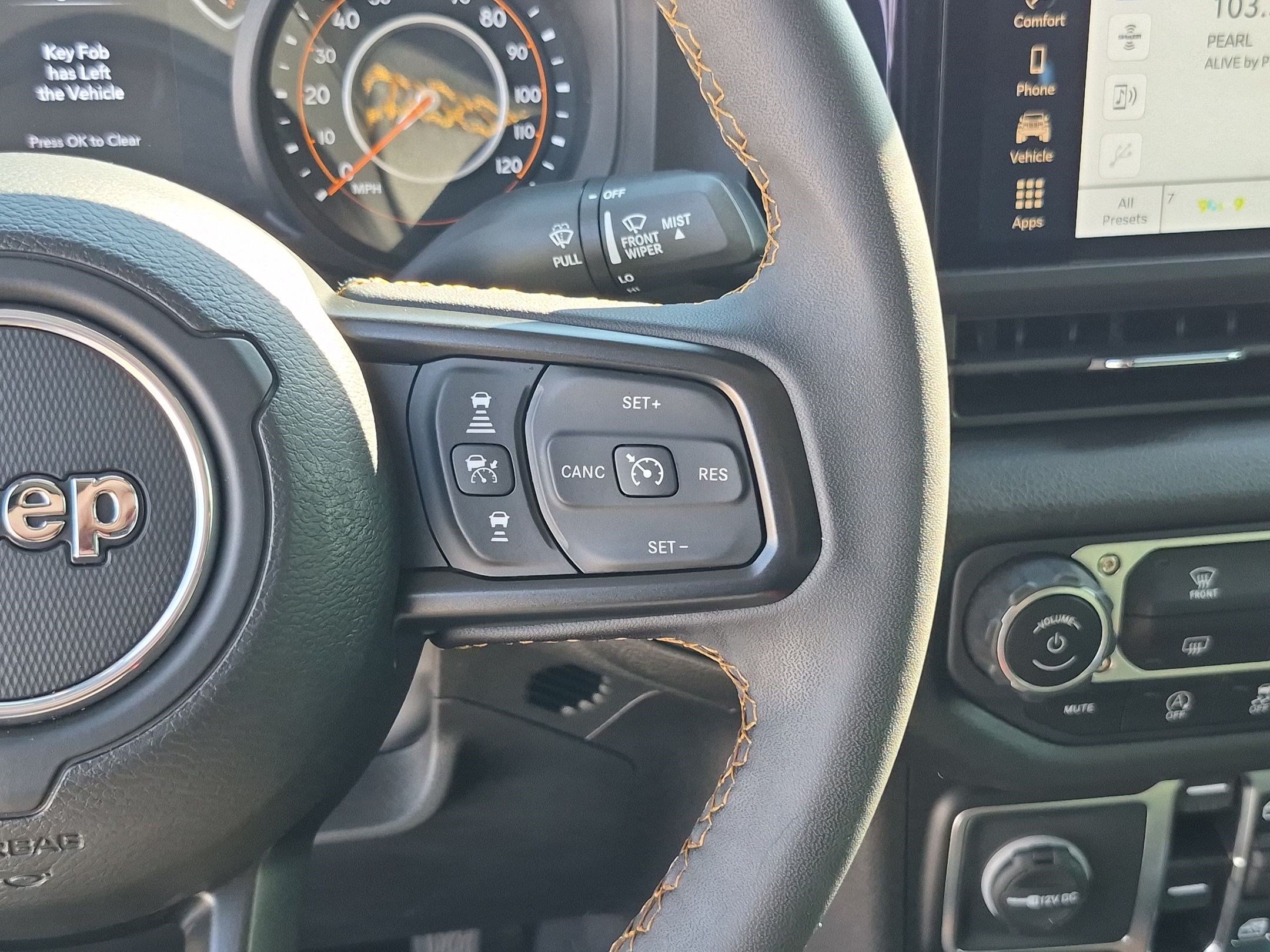 Used 2024 Jeep Gladiator Sport AWD/4WD image 18