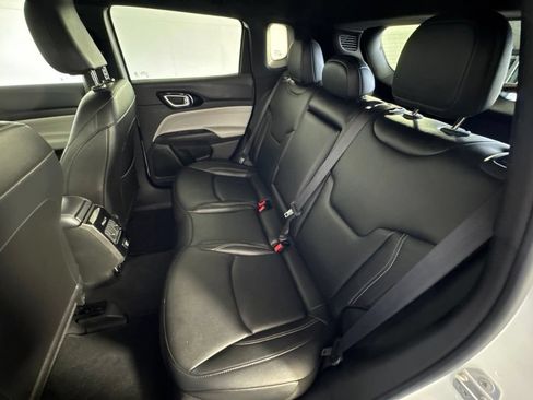 Certified 2025 Jeep Compass Limited AWD/4WD image 34