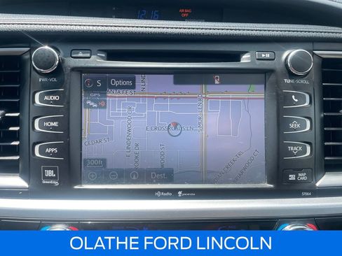 Used 2015 Toyota Highlander Limited AWD/4WD image 16