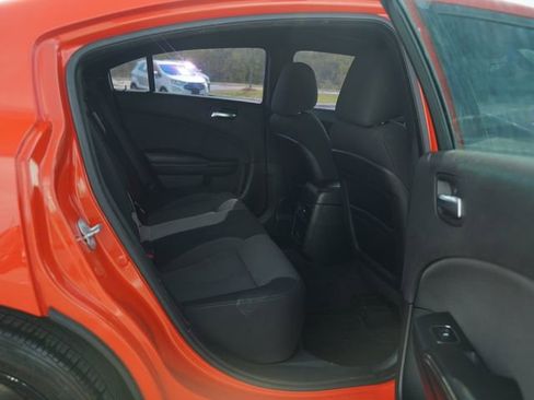 Used 2018 Dodge Charger SXT w/ Blacktop Package RWD image 22