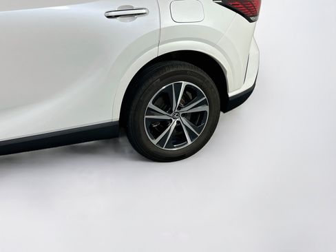 Used 2023 Lexus RX 350 Premium w/ Accessory Package AWD/4WD image 31