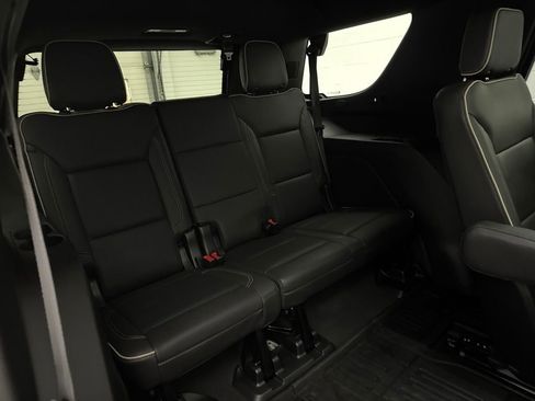 Used 2023 GMC Yukon SLT AWD/4WD image 41