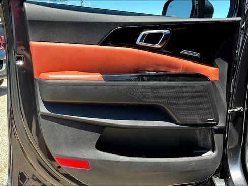 Used 2022 Kia Carnival SX Prestige image 21