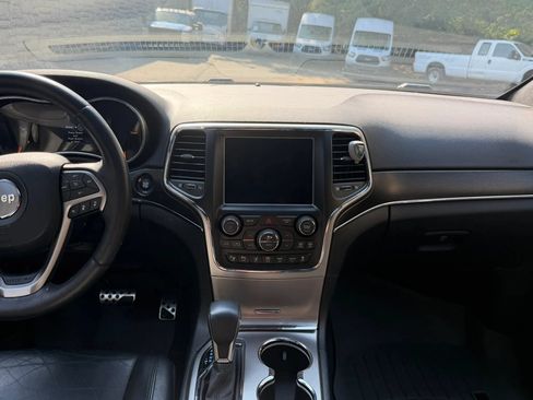 Used 2018 Jeep Grand Cherokee Limited RWD image 18