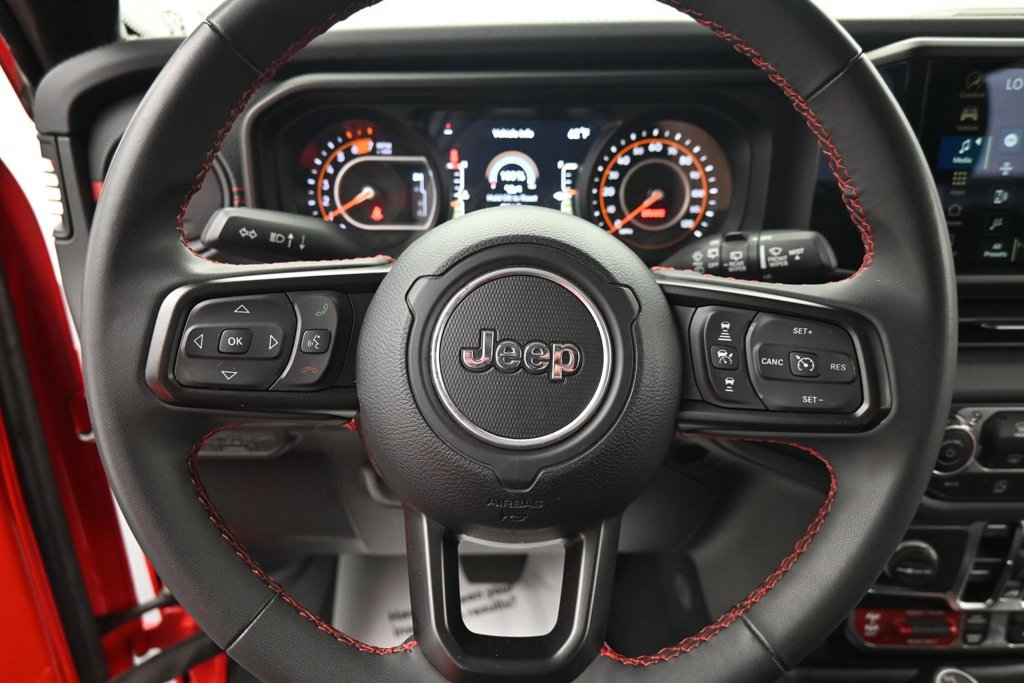 Used 2024 Jeep Wrangler Unlimited Rubicon AWD/4WD image 21
