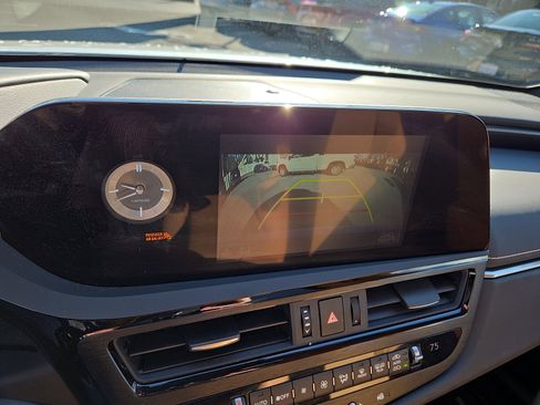 Used 2022 Lexus ES 350 w/ Accessory Package 2 image 19