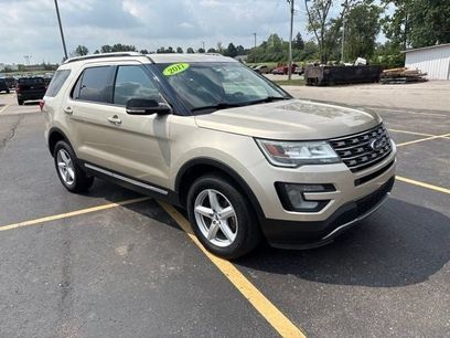 Used 2017 Ford Explorer XLT w/ Class II Trailer Tow Package