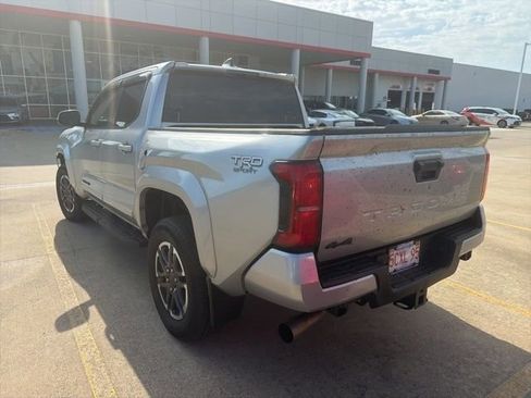 Used 2024 Toyota Tacoma TRD Sport image 3