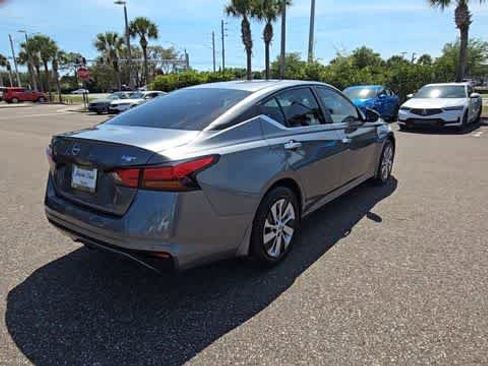 Used 2024 Nissan Altima 2.5 S FWD image 8