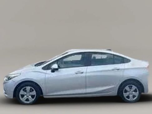 Used 2017 Chevrolet Cruze LS FWD image 6