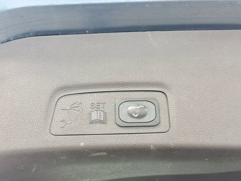 Used 2018 Lincoln MKC Premiere FWD image 30