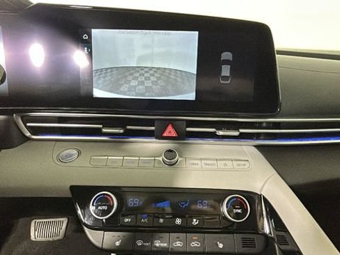 Used 2023 Hyundai Elantra Limited FWD image 24