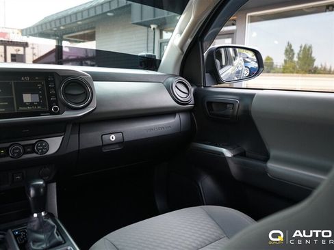 Used 2021 Toyota Tacoma SR5 w/ SR5 Appearance Package (SM) RWD image 19