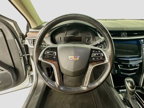 Used 2019 Cadillac XTS Luxury FWD image 11