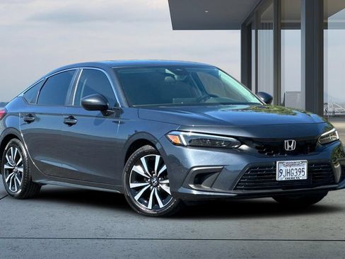 Used 2024 Honda Civic EX-L image 2
