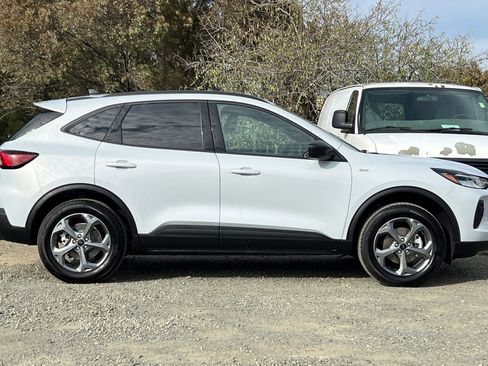 Used 2025 Ford Escape ST-Line w/ Tech Pack #1 image 3