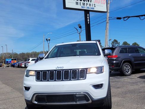 Used 2017 Jeep Grand Cherokee Limited AWD/4WD image 11